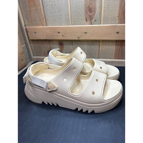 Mens Crocs Xscape Hiker Sandals Size 12 Cream Lightweight Slip-Resistant - Picture 1 of 11